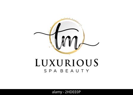 Initial TM feminine logo. Usable for Logo for fashion,photography, wedding, beauty, business. Flat Vector Logo Design Template . Stock Vector
