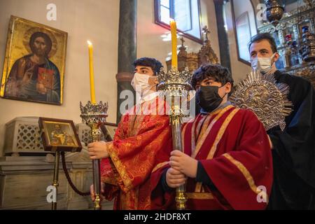 ISTANBUL, TURKEY - January 06, 2022: Greek Orthodox boys take part in a march led by Greek Orthodox Ecumenical Patriarch Bartholomew I Stock Photo