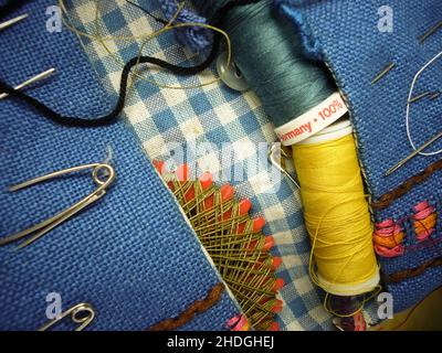yarn, safety pin, sewing kit, yarns, safety pins, sewing kits Stock Photo