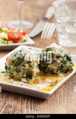 appetizer, spinach, dumplings, appetizers, spinac croutons, spinachs, dumpling Stock Photo