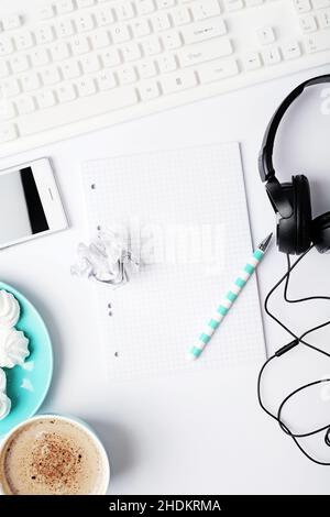 computer workstation, blogger, influencer, computer workstations, desktop pc, workplace Stock Photo