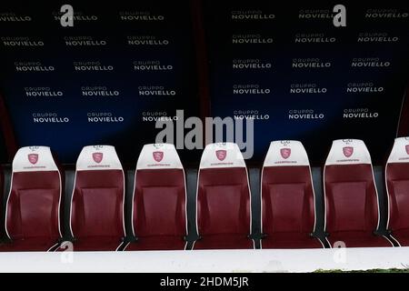 US Salernitana empty bench before the Serie A match between US Salernitana and Venezia FC at Stadio Arechi on January 06, 2022 in Salerno, Italy. US Salernitana team counted at least 9 positive players due to the Sars Cov19 Omicron variant expansion. Stock Photo