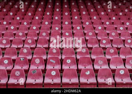 Empty seats at the Stadio Arechi before the Serie A match between US Salernitana and Venezia FC at Stadio Arechi on January 06, 2022 in Salerno, Italy. US Salernitana team counted at least 9 positive players due to the Sars Cov19 Omicron variant expansion Stock Photo