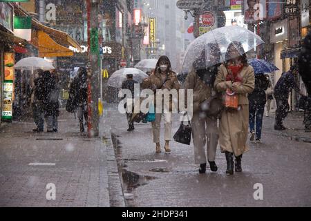 Weatherwatch: Tokyo experiences rare late-March snowfall