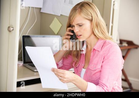 woman, displeased, on the phone, complaining, female, ladies, lady, women, displeaseds, on the phones Stock Photo