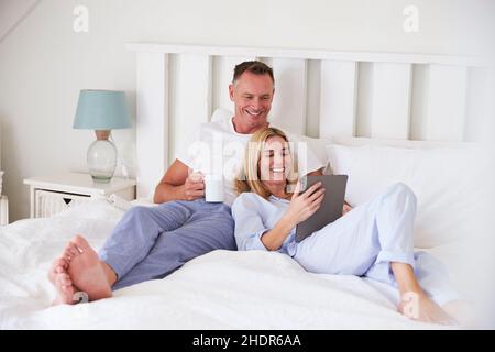 home, internet, couple, bedroom, wlan, homes, internets, web, couples, bedrooms, wlans Stock Photo