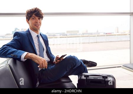 businessman, business travel, airport, boss, businessmen, executive, executives, leader, leaders, manager, business travels, travel, traveling, Stock Photo