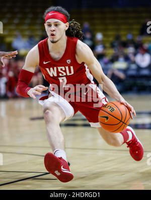 Boulder, CO, USA. 06th Jan, 2022. Washington State Cougars guard Tyrell Roberts (2) drives the lane in the men's basketball game between Colorado and Washington State at the Coors Events center in Boulder, CO. Derek Regensburger/CSM/Alamy Live News Stock Photo