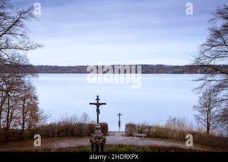 ludwig ii, memorial cross, lake starnberg, ludwig iis, lake starnbergs Stock Photo