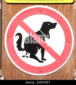 do not enter sign, dog droppings, do not enter signs, prohibition sign Stock Photo