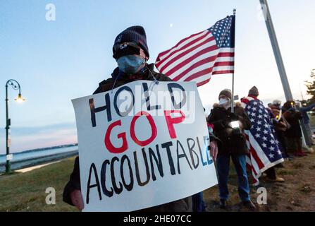 Jan. 6, 2022. Nahant, MA. North Shore residents held a vigil at the Nahant rotary to commemorate the first-year anniversary of the attack on the U.S. Stock Photo