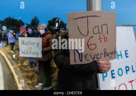 Jan. 6, 2022. Nahant, MA. North Shore residents held a vigil at the Nahant rotary to commemorate the first-year anniversary of the attack on the U.S. Stock Photo