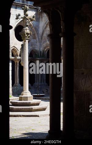 Interior central column seen from the passageways of the Se Cathedral in Porto, Portugal Stock Photo