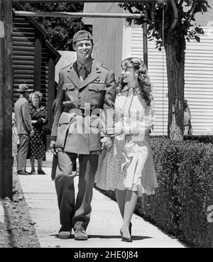 Jan-Michael Vincent, Glynnis O'Connor, on-set of the Film, 'Baby Blue Marine', Columbia Pictures, 1976 Stock Photo