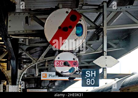 A unique overhead mechanical repeater signal at Worcester Railway Station, UK Stock Photo