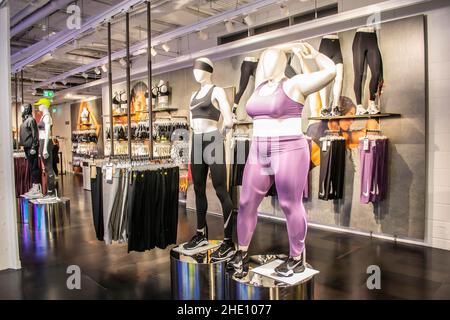 Womens plus size clothing hi-res stock photography and images - Alamy