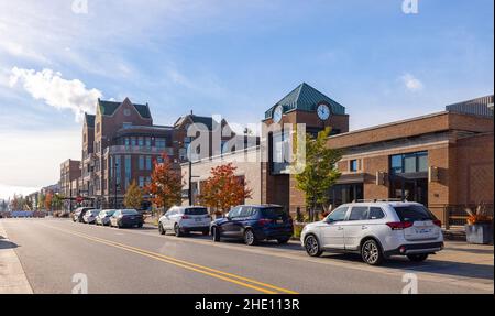 Midland, Michigan, USA - October 24, 2021: The business district on Main Street Stock Photo