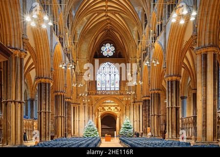 UK, Lincolnshire, Lincoln Cathedral Nave at Christmas Stock Photo