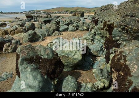 Riverton Rocks in Taramea Bay in Riverton,Southland on South Island of ...