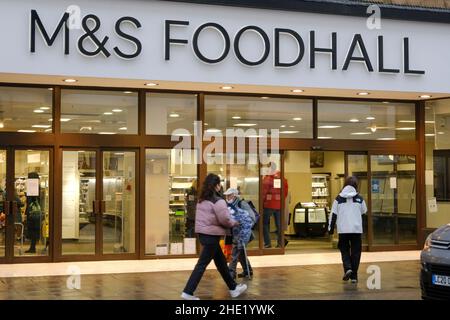 Bristol, UK. 8th Jan, 2022. After trading in the Broadmead shopping district since 1952, the Marks and Spencer store and food hall closes today. A company spokesman has said “shopping habits are changing” so the company is reviewing how best to serve its customers. Other M&S stores in the Bristol area are unaffected. Credit: JMF News/Alamy Live News Stock Photo