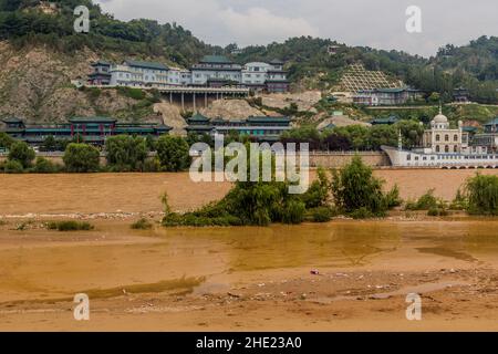 Yellow river Huang He in Lanzhou, Gansu Province, China Stock Photo