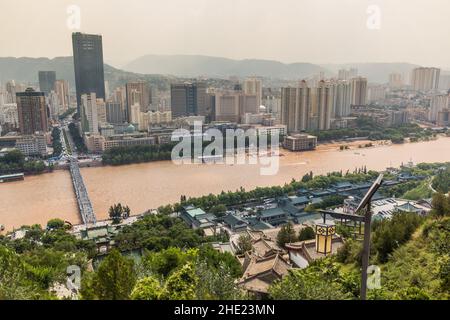 Skyline of Lanzhou and Yellow river Huang He , Gansu Province, China Stock Photo