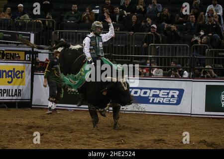 New York, United States. 07th Jan, 2022. Bull Rider Cooper Davis Competes at 2022 PBR Unleash The Beast Event Held at Madison Square Garden in NY, NY, on January 7, 2022. (Photo by Udo Salters/Sipa USA) Credit: Sipa USA/Alamy Live News Stock Photo