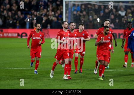 LONDON, UK JAN 8TH Chesterfield come onto the pitch during the FA Cup match between Chelsea and Chesterfield at Stamford Bridge, London on Saturday 8th January 2022. (Credit: Tom West | MI News) Credit: MI News & Sport /Alamy Live News Stock Photo