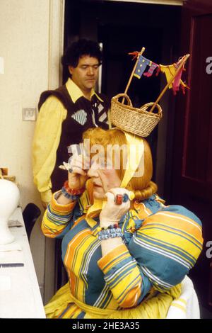 Welsh actor Wyn Calvin known affectionately as 'The Clown Prince of Wales' and 'The Welsh Prince of Laughter', in his dressing room with Max Boyce as pantomime dame in Jack and the Beanstalk 1988 Stock Photo