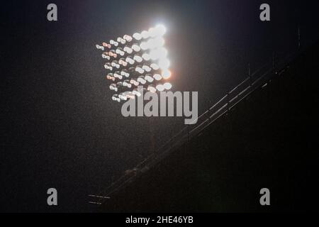 London, UK. 04th Jan, 2022. Wet conditions at the StoneX Stadium today in London, United Kingdom on 1/4/2022. (Photo by Richard Washbrooke/News Images/Sipa USA) Credit: Sipa USA/Alamy Live News Stock Photo