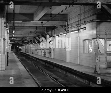 RTA Red Line Public Square Station Platform east. Stock Photo