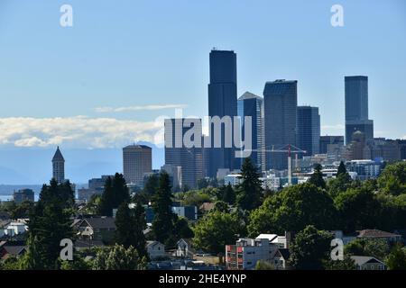 The Seattle skyline as seen from Jose Rizal Park, Washington State, USA Stock Photo