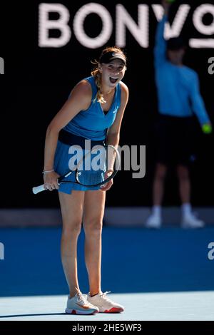 AMANDA ANISIMOVA (USA) wins the 2022 Melbourne Summer Set 2 Women's