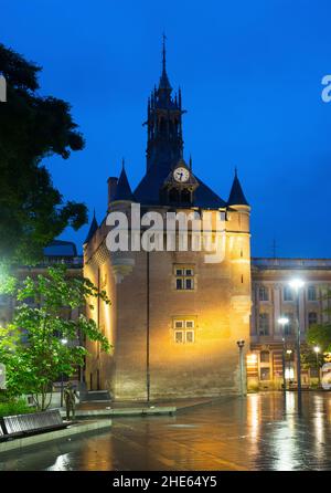 Night view of Donjon du Capitole, Toulouse Stock Photo