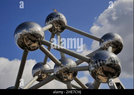 Atomium im Heyselpark, Expo '58, Brüssel, Belgien, Europa | Atomium in Heysel Park, Expo '58, Brussels, Europe, World Fair Stock Photo