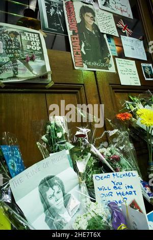 Flowers and tribute messages from Michael Jackson fans outside the Lyric Theatre in London. Stock Photo