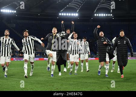 Rome, Italy. 09th Jan, 2022. Juventus players celebrate after the victory during the Serie A football match between AS Roma and Juventus FC at Olimpico stadium in Rome (Italy), January 9th, 2022. Photo Antonietta Baldassarre/Insidefoto Credit: insidefoto srl/Alamy Live News Stock Photo