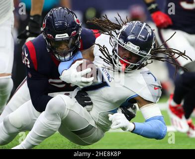 Syndication: The Tennessean Tennessee Titans running back D onta Foreman  (7) evades Houston Texans