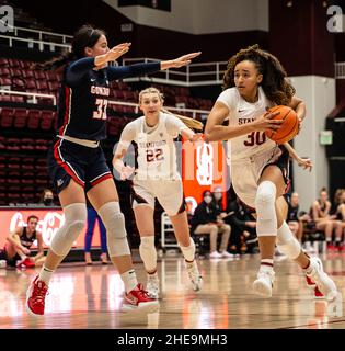 Stanford, CA, USA. 09th Jan, 2022. A. Stanford guard Haley Jones (30) drives to the hoop during the NCAA Women's Basketball game between Gonzaga Bulldogs and the Stanford Cardinal. Stanford won 66-50 at Maples Pavilion Stanford, CA. Thurman James /CSM/Alamy Live News Stock Photo