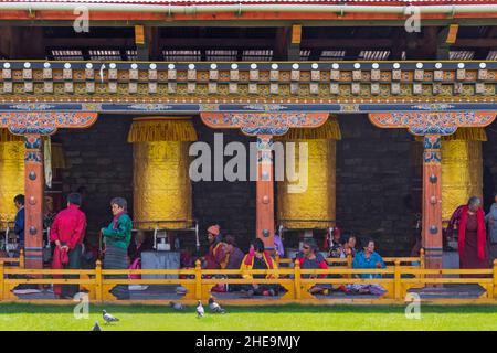 Pilgrims with prayer wheels at National Memorial Chorten, Thimphu, Bhutan Stock Photo