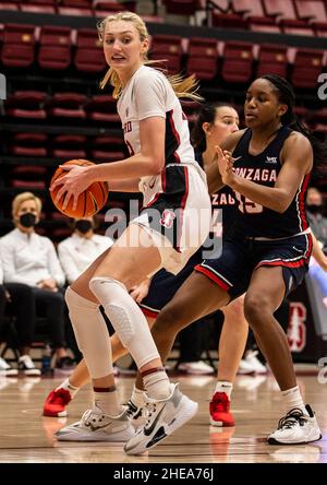 Stanford, CA, USA. 09th Jan, 2022. A. Stanford forward Cameron Brink (22) goes to the hoop during the NCAA Women's Basketball game between Gonzaga Bulldogs and the Stanford Cardinal. Stanford won 66-50 at Maples Pavilion Stanford, CA. Thurman James /CSM/Alamy Live News Stock Photo