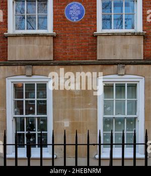 English Heritage Blue Plaque for Lady Diana Spencer (Princess Diana), on wall outside Flat 60 Coleherne Court, Old Brompton Rd, Kensington, London Stock Photo