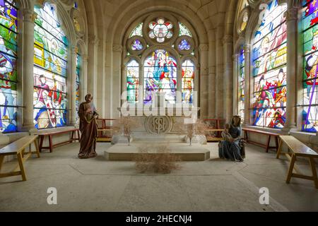 France, Vosges, Domremy la Pucelle, birthplace of Joan of Arc, Bois Chenu Basilica (built between 1881 and 1926) also named Saint Joan of Arc from Domremy la Pucelle Basilica by architects Paul Sedille, Emile and Rene Demay in neo roman style Stock Photo