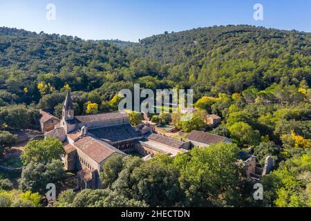 France, Var, Le Thoronet,  Thoronet abbey, Cistercian abbey (aerial view) // France, Var (83), Le Thoronet, abbaye du Thoronet, abbaye cistercienne (v Stock Photo