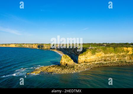This landscape photo was taken in Europe, France, Normandy, towards Carentan, in the spring. We can see La Pointe du Hoc and its impressive cliffs, un Stock Photo