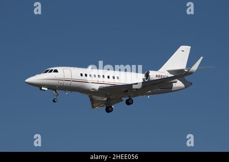 Los Angeles, CA, USA - January 9 2022: image 2020 Dassult Aviation Falcon 2000EX of with registration N881CE shown approaching LAX, Los Angeles Intern