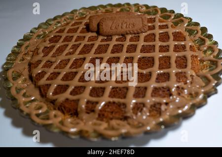 Arabic traditional dessert - kunafa - konafa in a tray with pistachio - creative delicious middle eastern dish - Arabic Cuisine Stock Photo