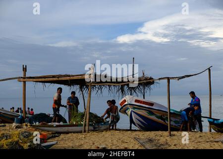 Sri Lanka Chilaw Karukupane - Karukupane Beach Fishing port Stock Photo