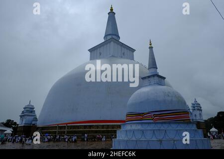 Sri Lanka Anuradhapura - Buddhist temple Ruwanwelisaya The Ruwanwelisaya Stupa Stock Photo