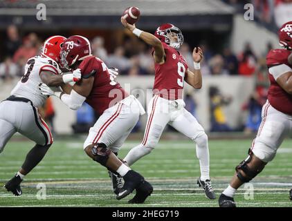 Indianapolis, United States. 10th Jan, 2022. Alabama Crimson Tide quarterback Bryce Young (9) throws against the Georgia Bulldogs during the second half of the 2022 NCAA National Championship football game at Lucas Oil Stadium in Indianapolis, Indiana, on Monday, January 10, 2022. Photo by Aaron Josefczyk/UPI Credit: UPI/Alamy Live News Stock Photo
